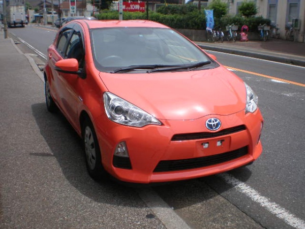 TOYOTA アクア　H24(2012)